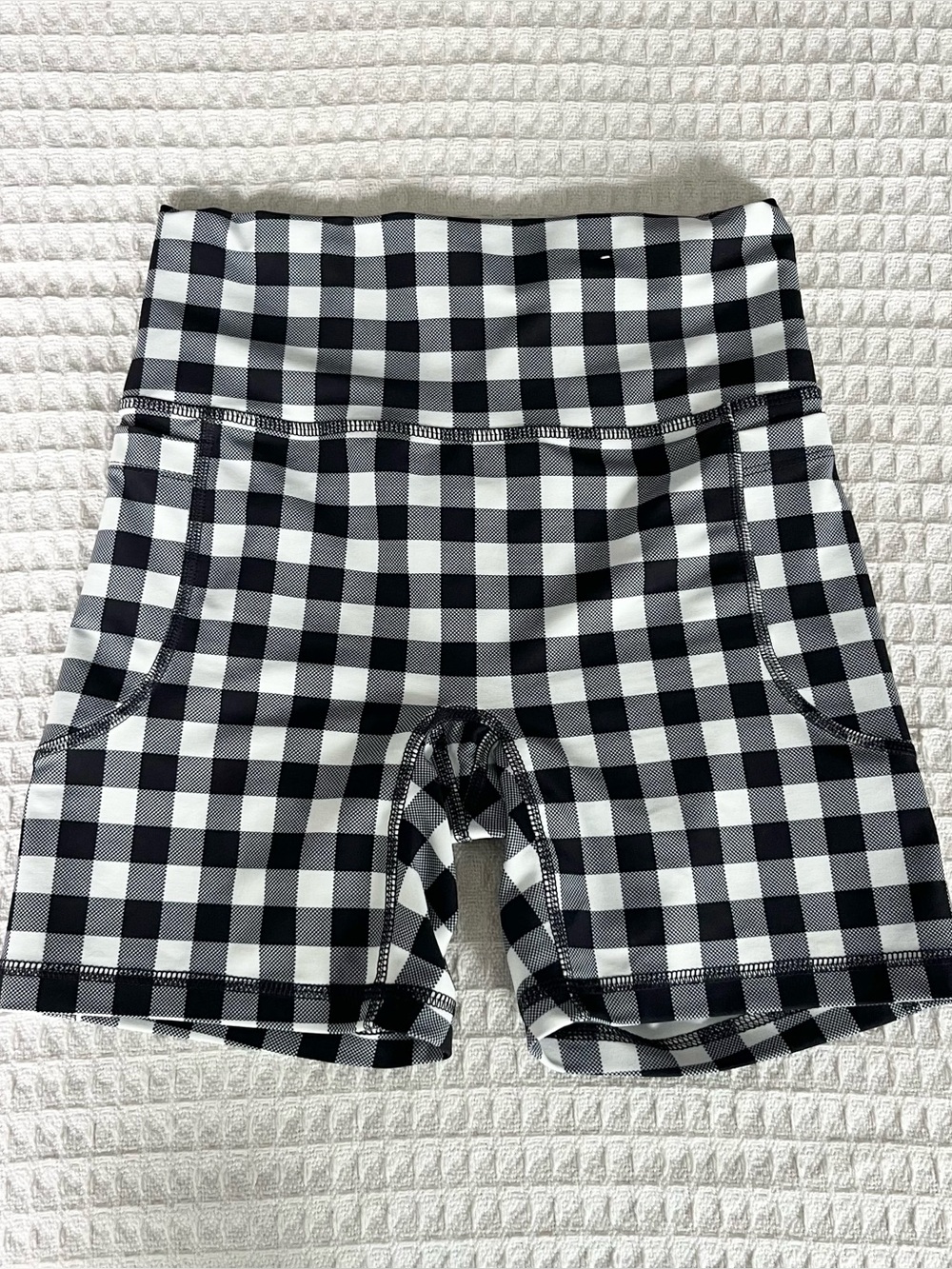 Old Navy extra high rise bike shorts black and white gingham small